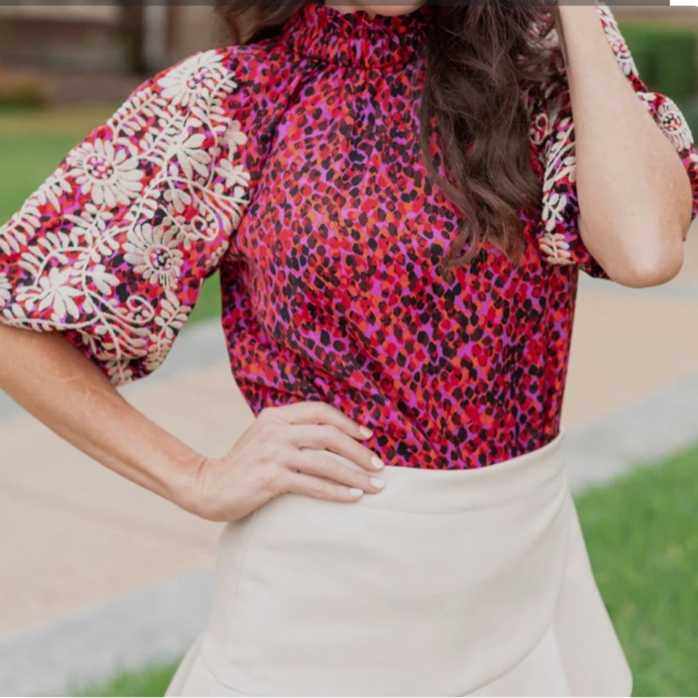 THML top in fuchsia